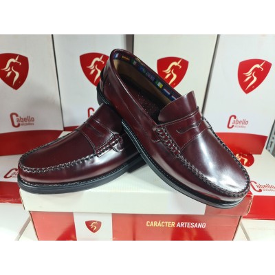 Castellano color burdeos